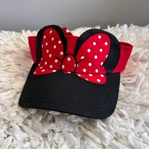 NWT Disney Parks Minnie Mouse Visor